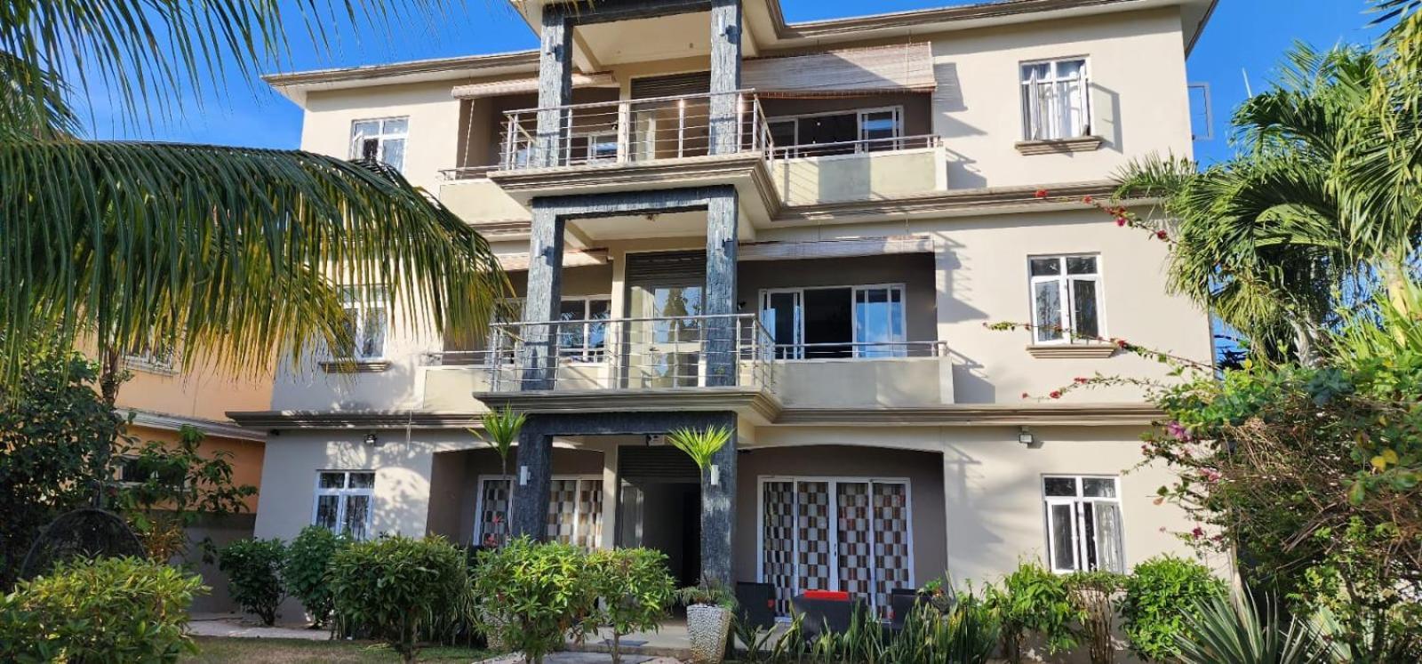 Number 9, 2Nd Floor,Pebble Bay Appartments 格兰贝伊 外观 照片