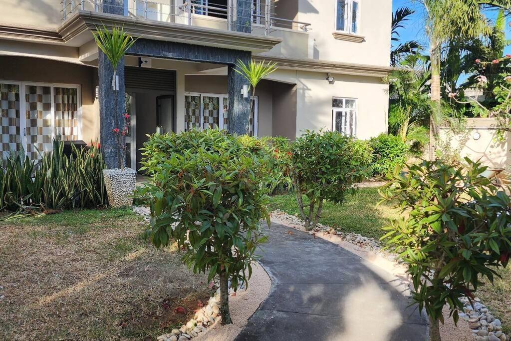 Number 9, 2Nd Floor,Pebble Bay Appartments 格兰贝伊 外观 照片