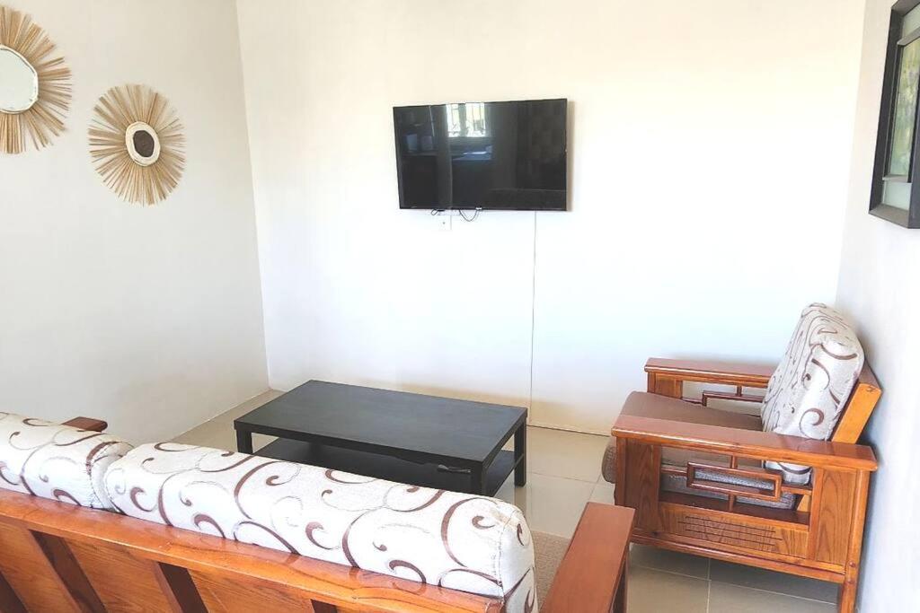 Number 9, 2Nd Floor,Pebble Bay Appartments 格兰贝伊 外观 照片